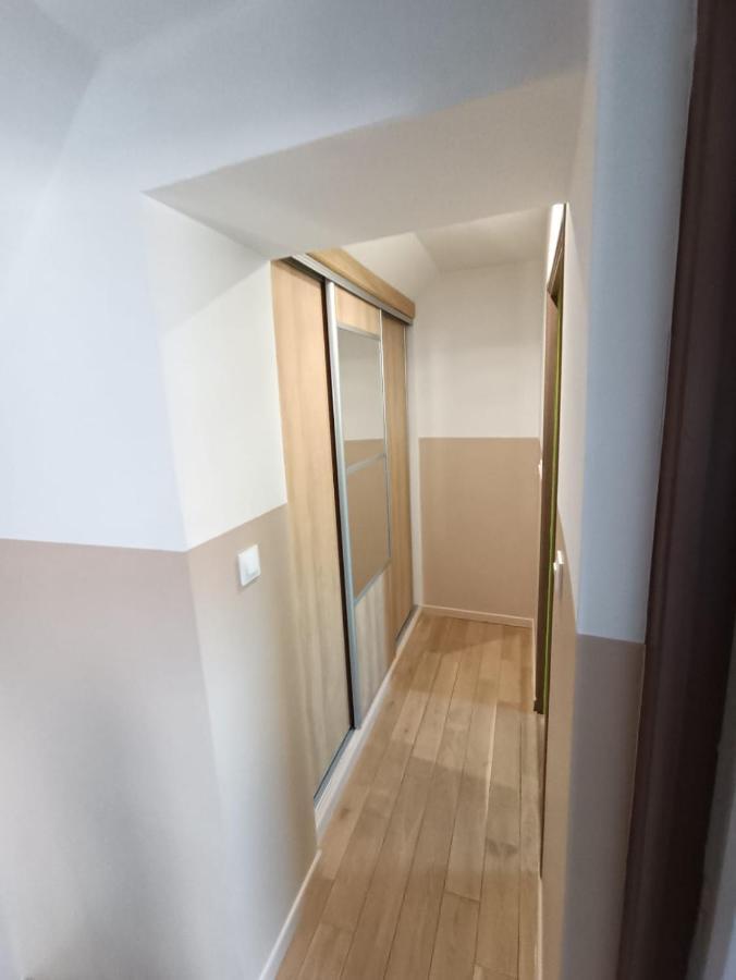 Maison Chaleureuse Avec Netflix Et Ps5 Valenciennes Eksteriør bilde